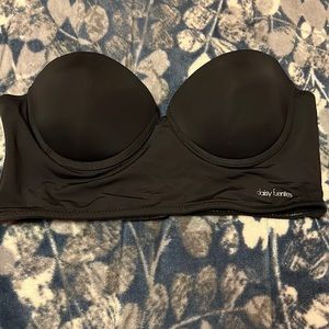 Black strapless push up bra